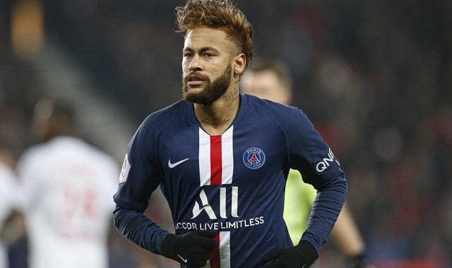  巴黎圣日耳曼续约天才中场遭截胡  