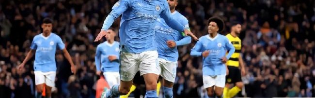  哈兰德双响建功，曼城轻取铁锤帮登顶