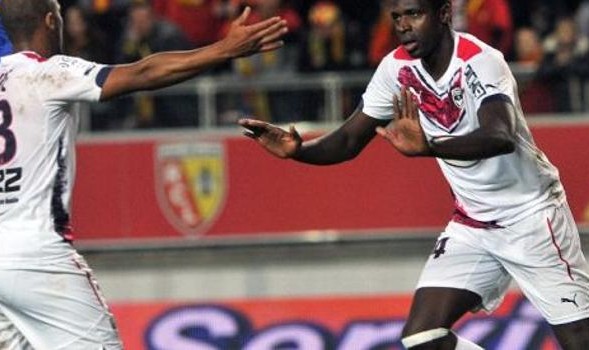  朗斯VS波尔多延期，暴雨导致球场不堪使用  