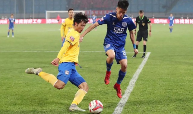  马赛德比战火药味十足，红牌出现改变比赛走势