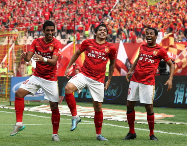  维罗纳签下巴西带刀后卫，曾效力中超引发关注  